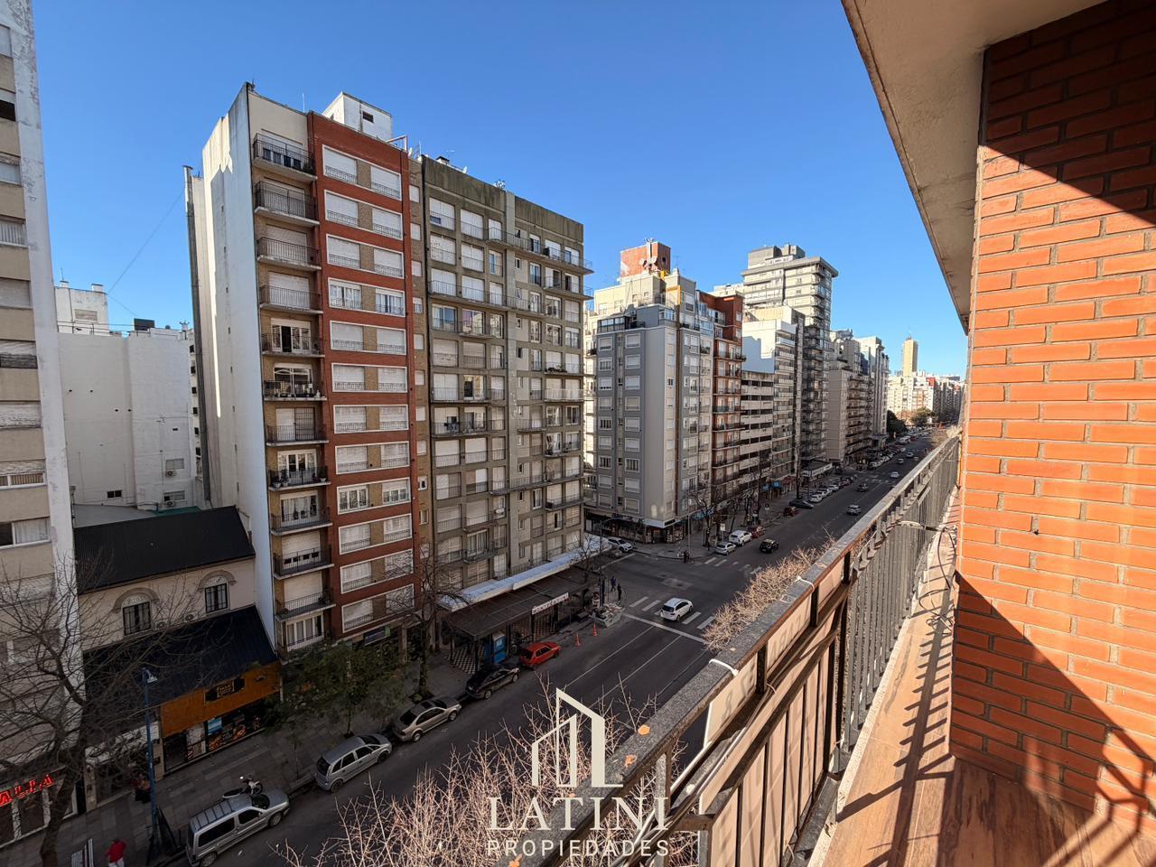Foto de Venta Departamento 3 Ambientes Reciclado con Balcón, imagen 1