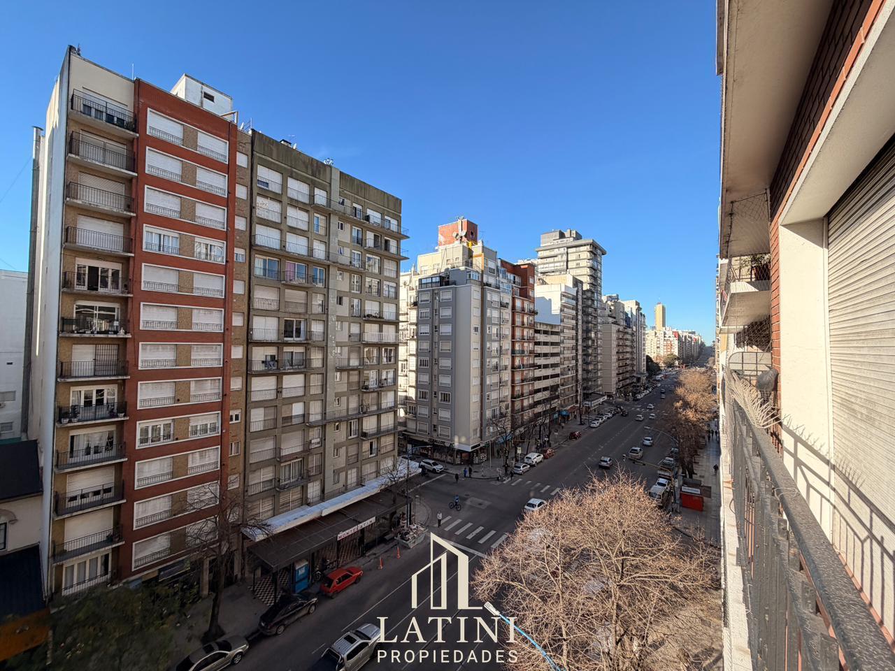 Foto de Venta Departamento 3 Ambientes Reciclado con Balcón, imagen 5