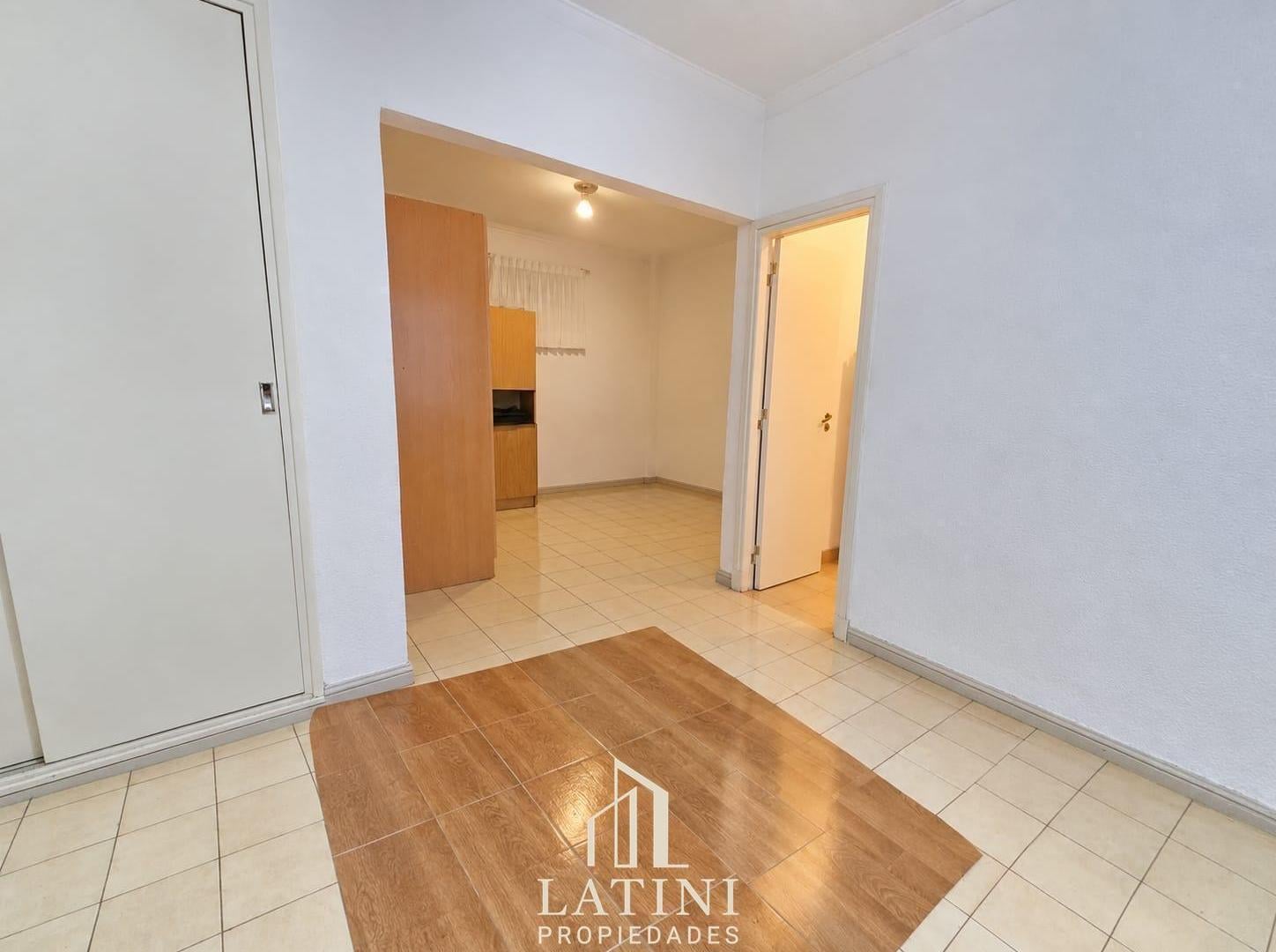 Foto de Venta Departamento 1 Ambiente En Centro Contrafrente, imagen 4