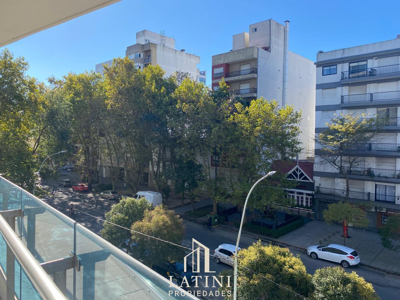 Foto de Venta Departamento Semi Piso con Cochera, imagen 1