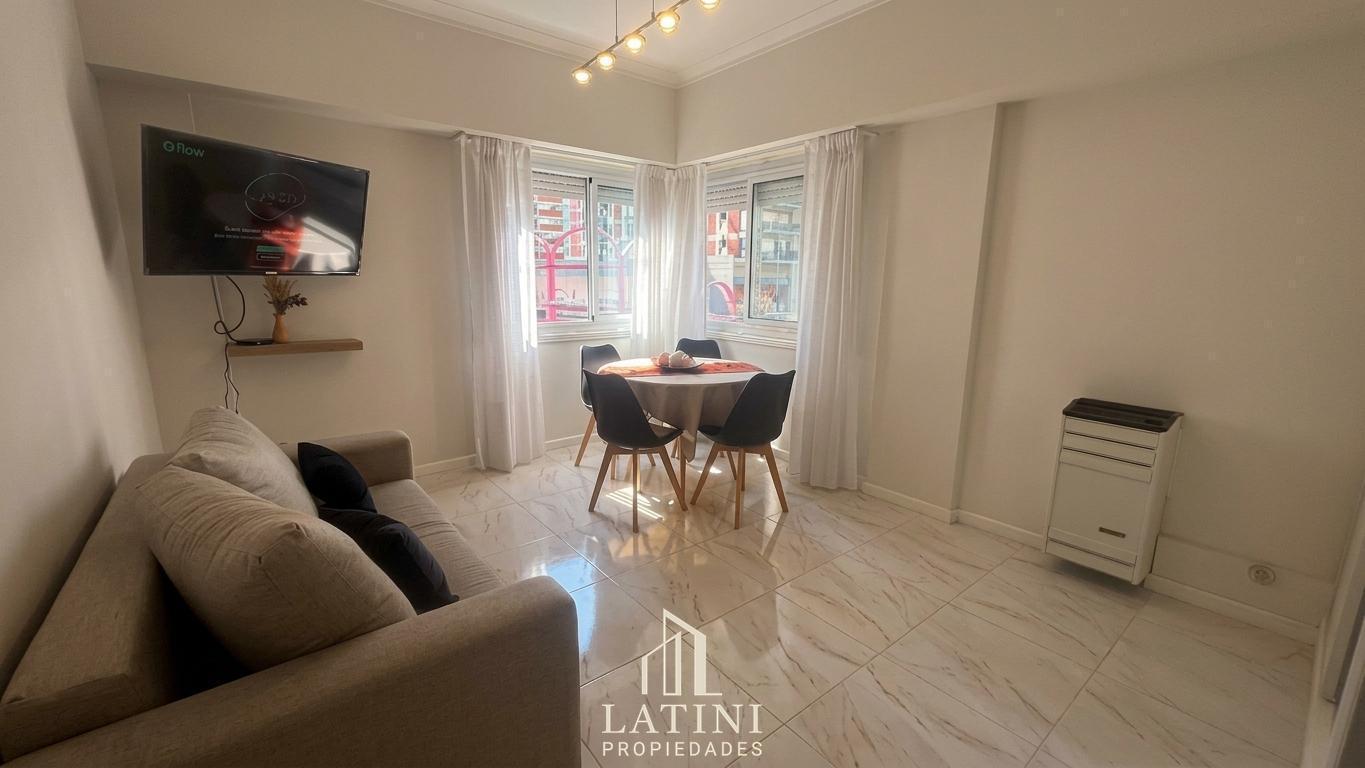 Foto de Venta Departamento 2 Ambientes Reciclado en Esquina, imagen 2