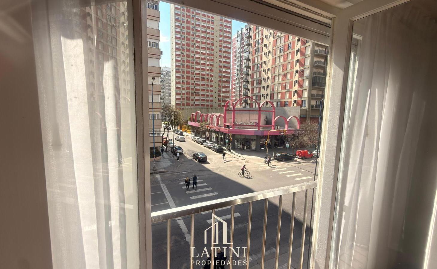 Foto de Venta Departamento 2 Ambientes Reciclado en Esquina, imagen 5