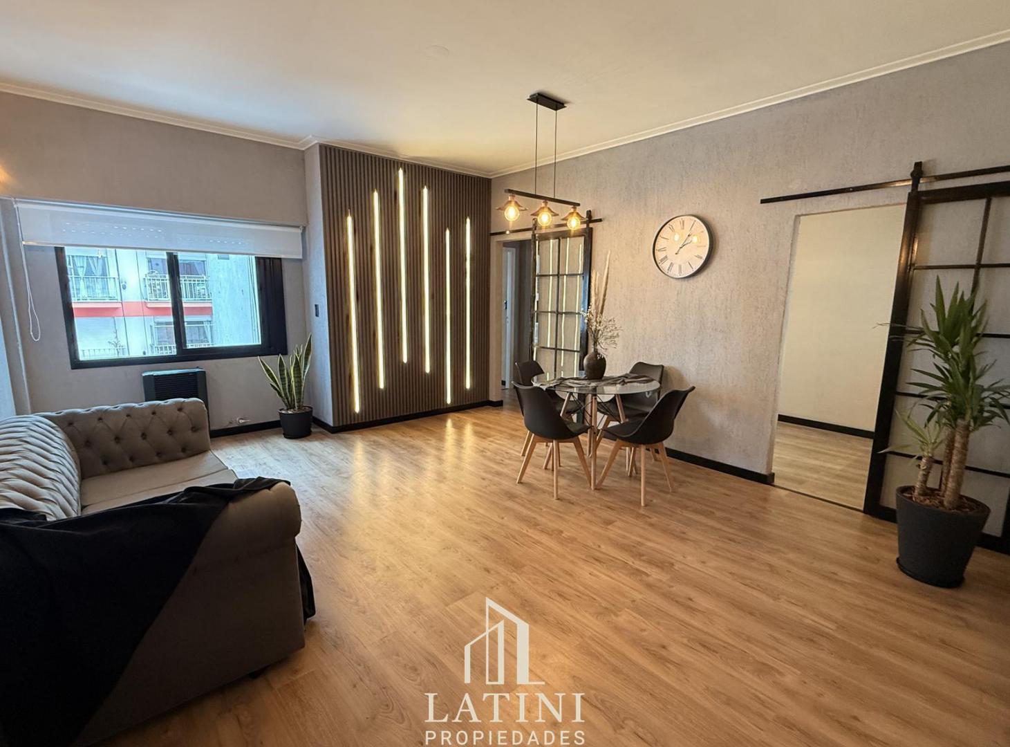 Foto de Venta Departamento 4 Ambientes a la Calle, imagen 1