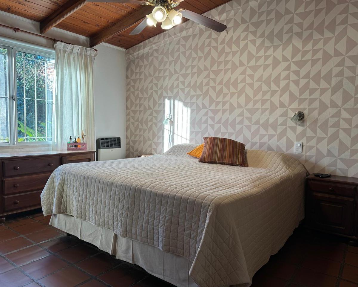 Venta Casa 3 Dorm., Semicentro - Gualeguaychú 2