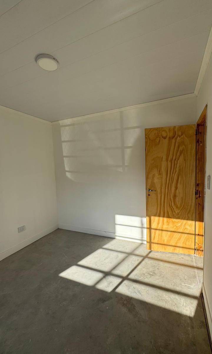 Venta Casa en Construcción Woodframe de 2 Ambientes en Esquina 5