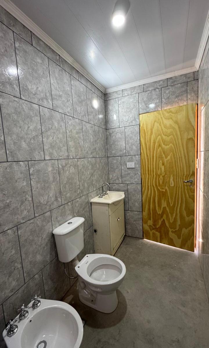 Venta Casa en Construcción Woodframe de 2 Ambientes en Esquina 3