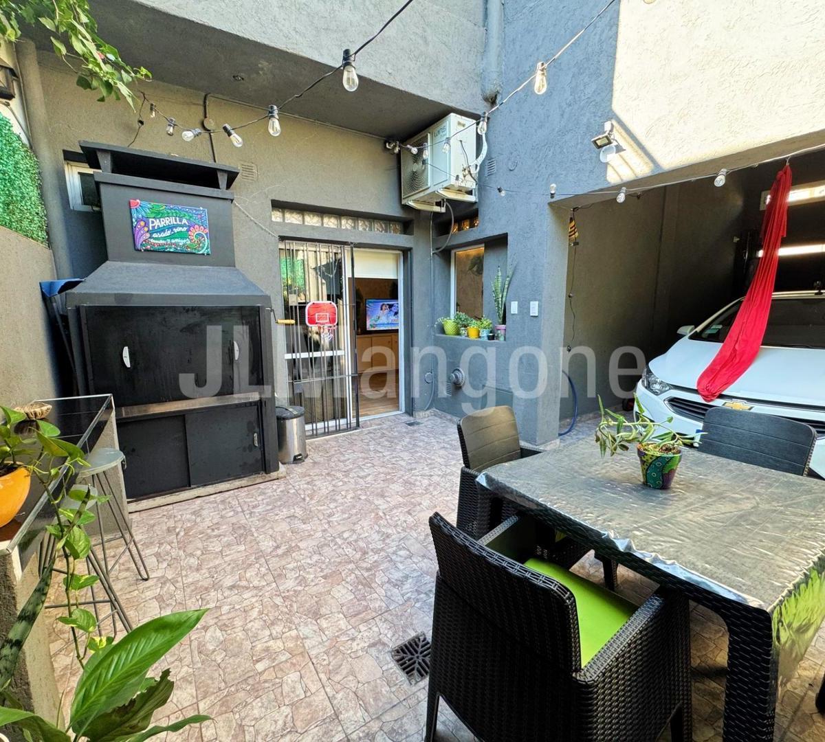 Ph 4 ambientes con cochera, patio y terraza