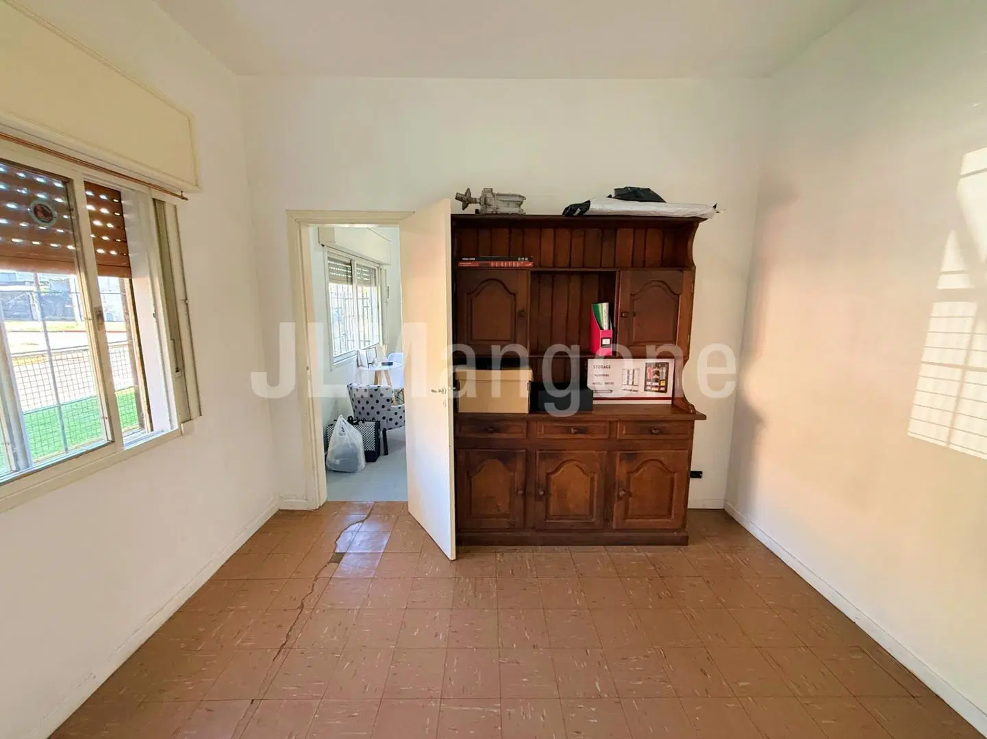 Casa 3 ambientes con cocheras y parque 5