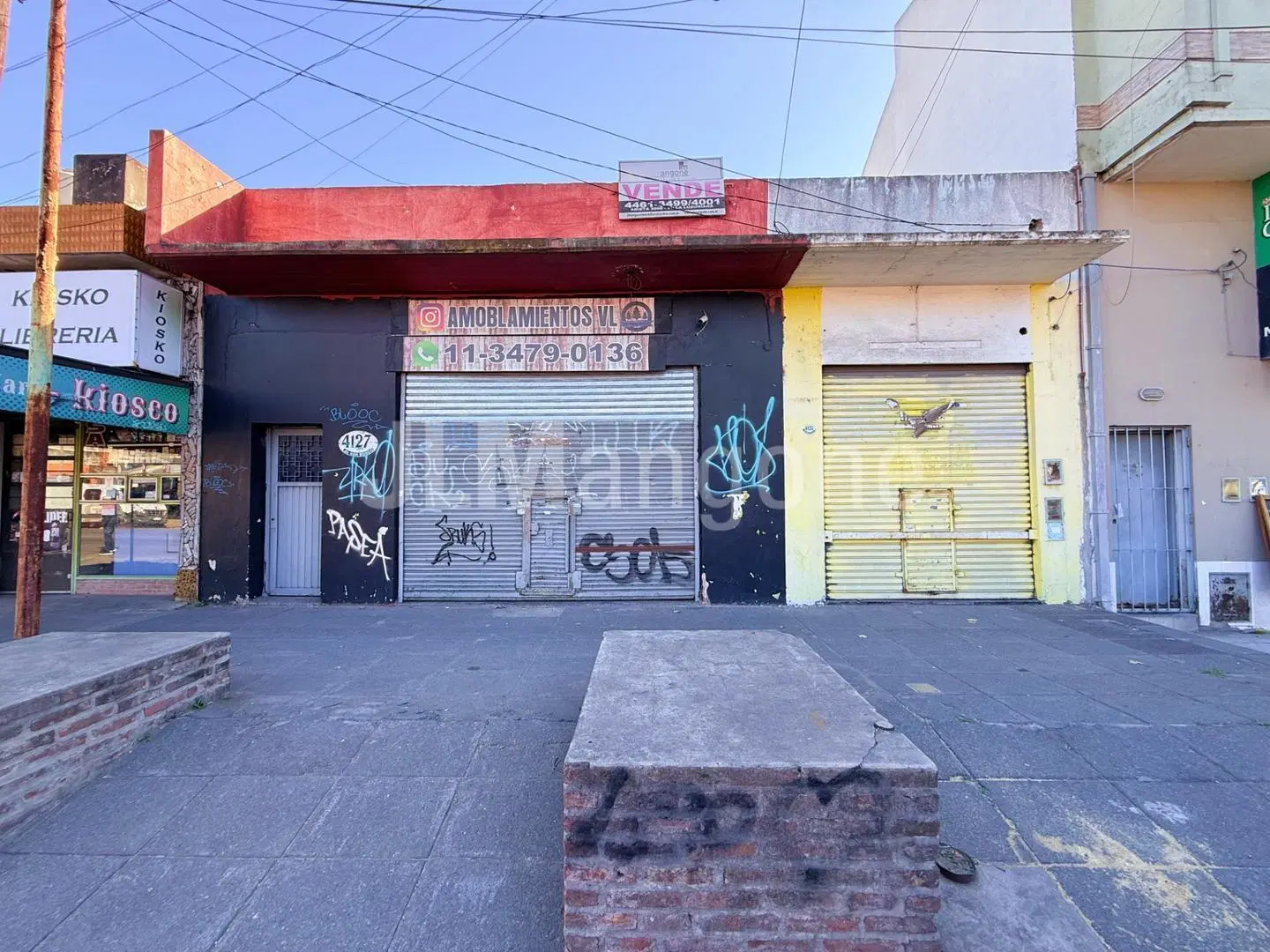 Lote 230 m2 con 2 locales y losa 4
