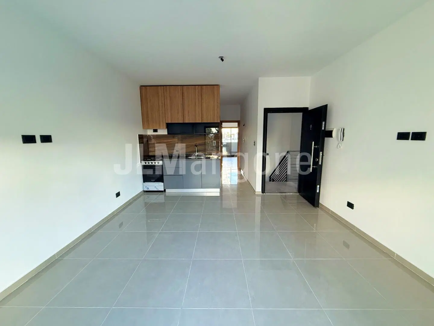 Semipiso 2 1/2 ambientes con doble balcon 4