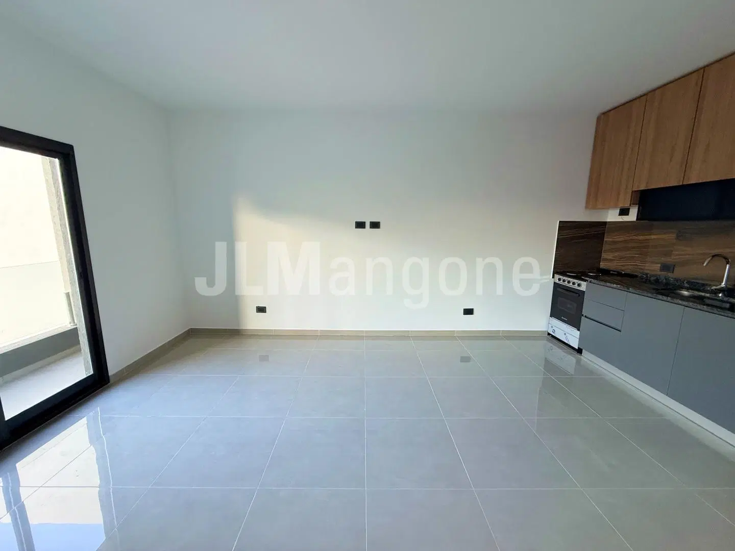 Semipiso 2 1/2 ambientes con doble balcon 5