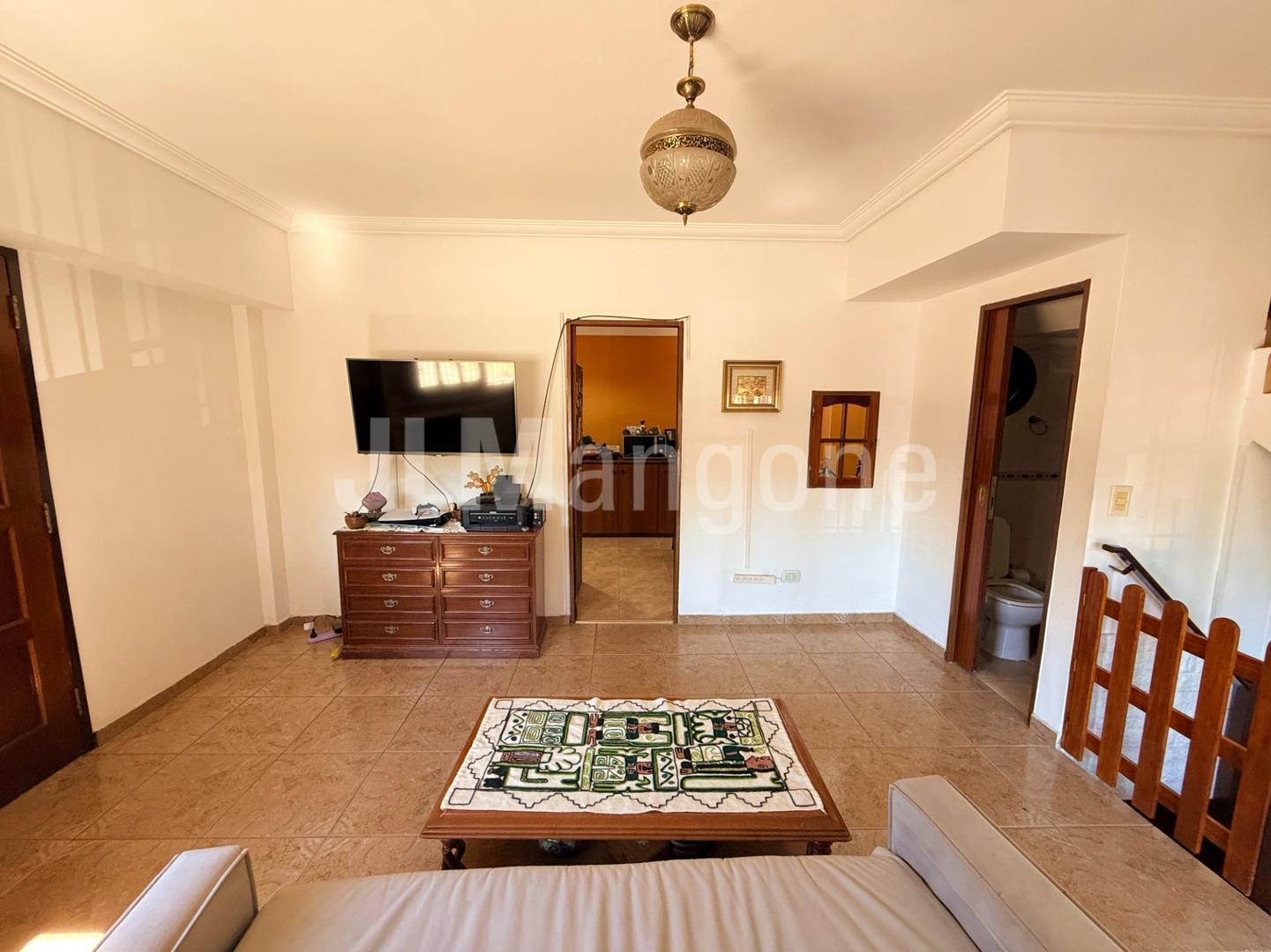 Foto de Triplex 4 ambientes con cocheras, patio y terraza, imagen 5