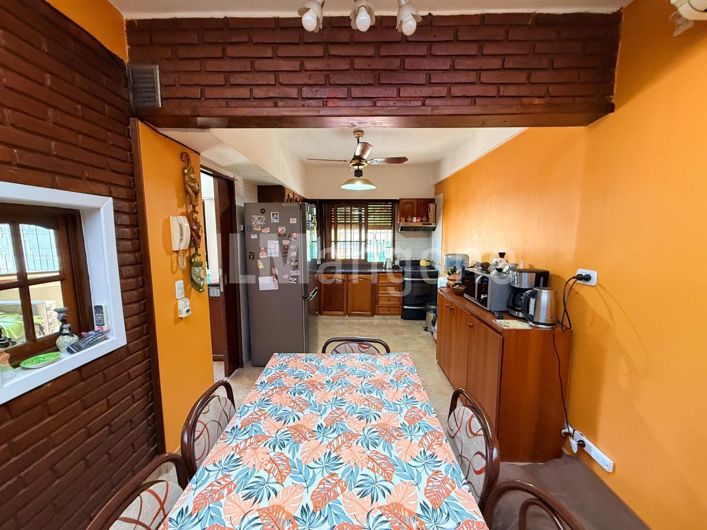 Foto de Triplex 4 ambientes con cocheras, patio y terraza, imagen 4