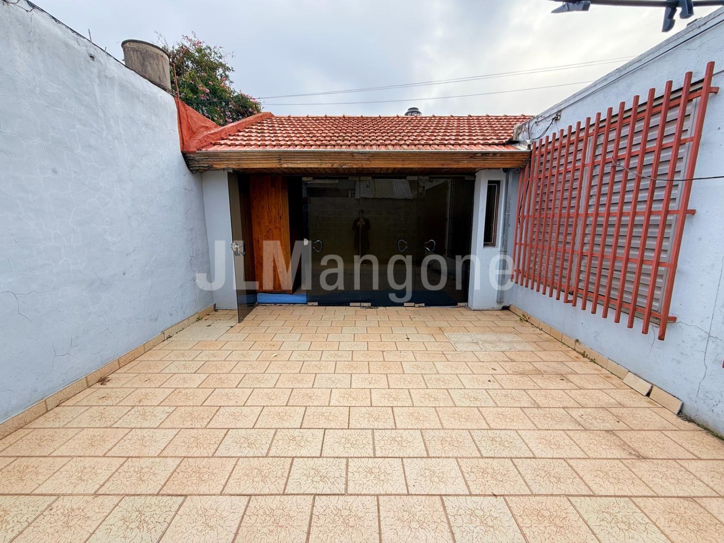 Foto de Casa 3 ambientes con cocheras y patio, imagen 5