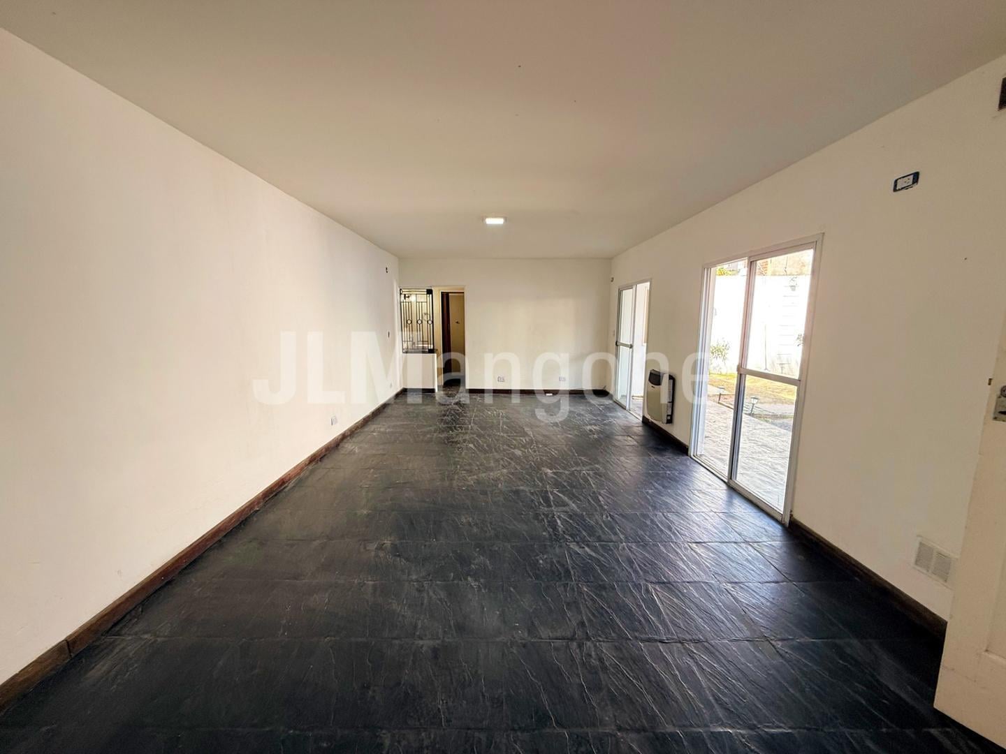 Foto de Ph 2 ambientes en pb, con patio, imagen 2