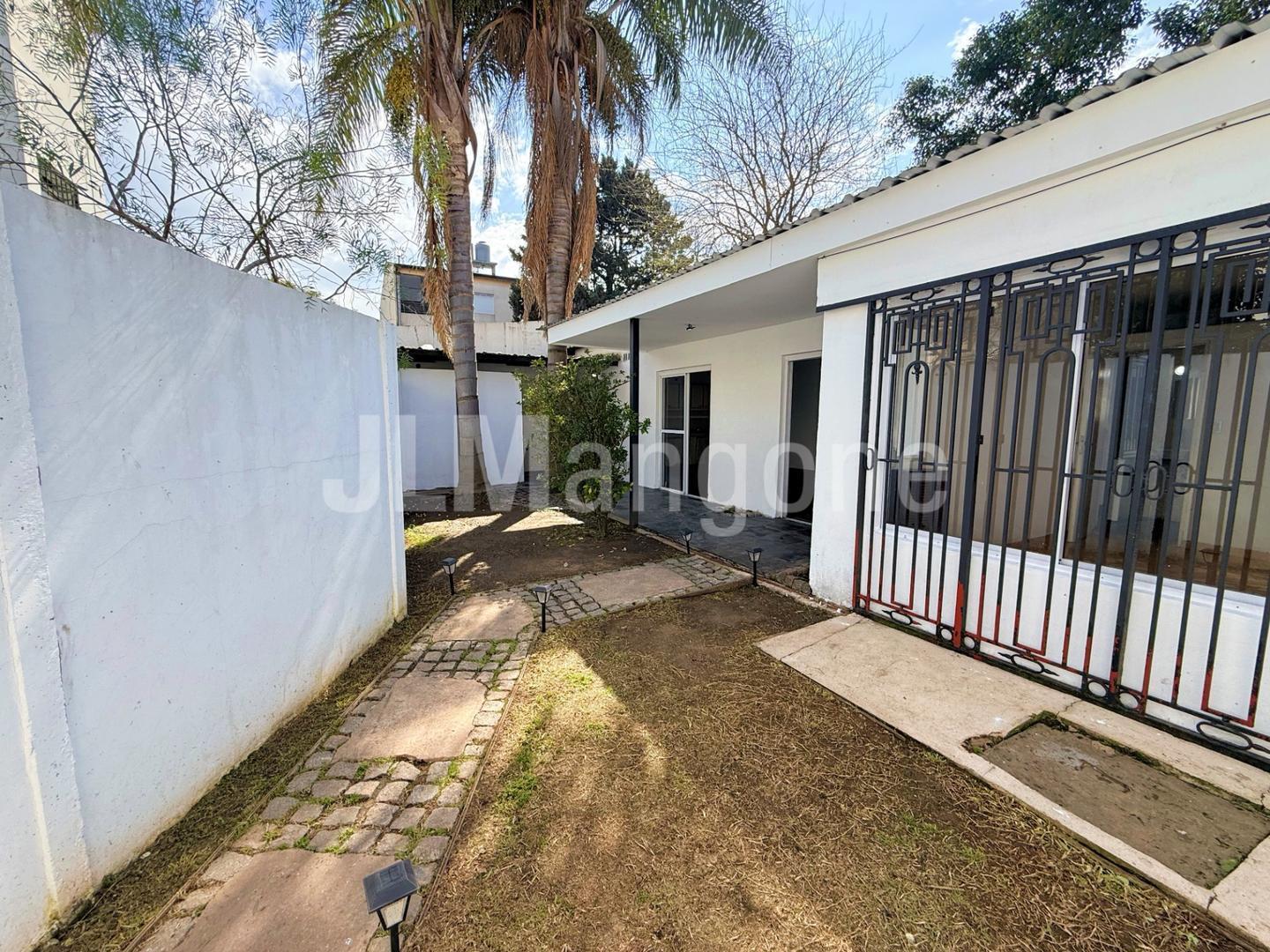 Foto de Ph 2 ambientes en pb, con patio, imagen 4