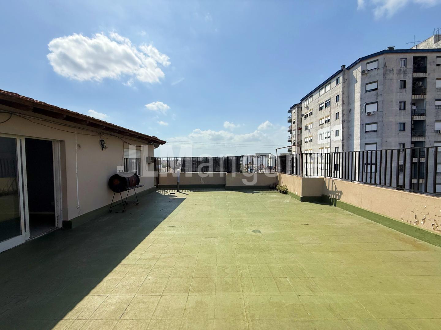 Foto de Depto 4 ambientes con patio, imagen 2