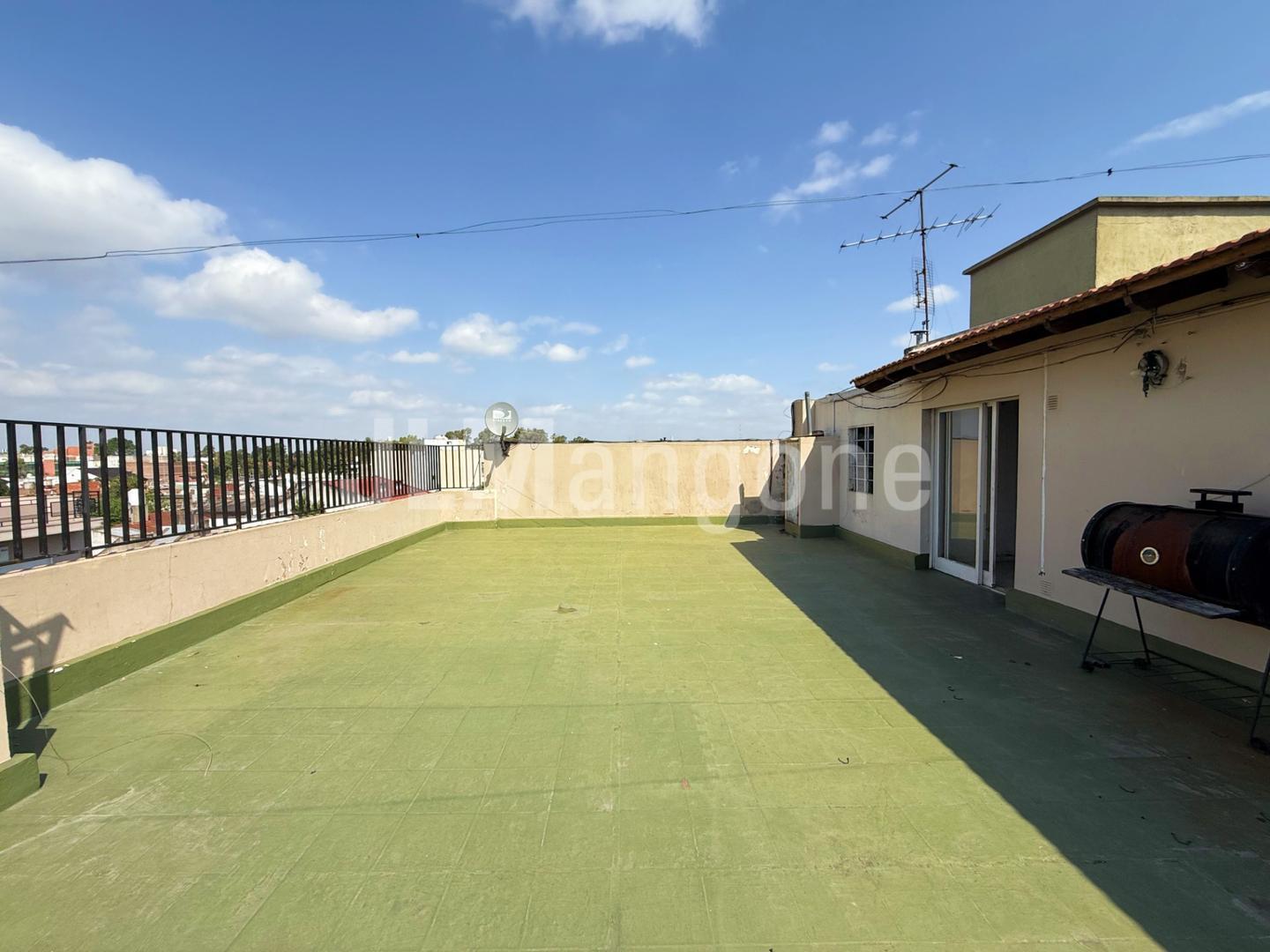 Foto de Depto 4 ambientes con patio, imagen 3