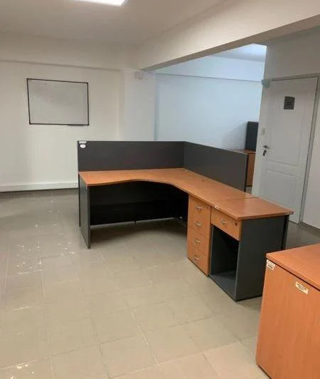 Alquiler de Oficina  en Área Centro, Neuquén 3