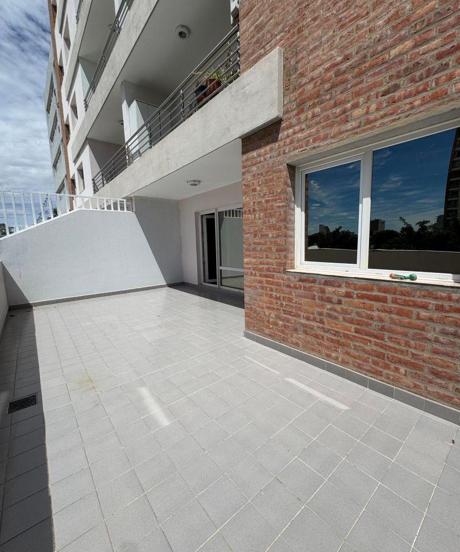 Foto de Venta de Departamento 2 Dormitorios en Área Centro, Neuquén, imagen 3