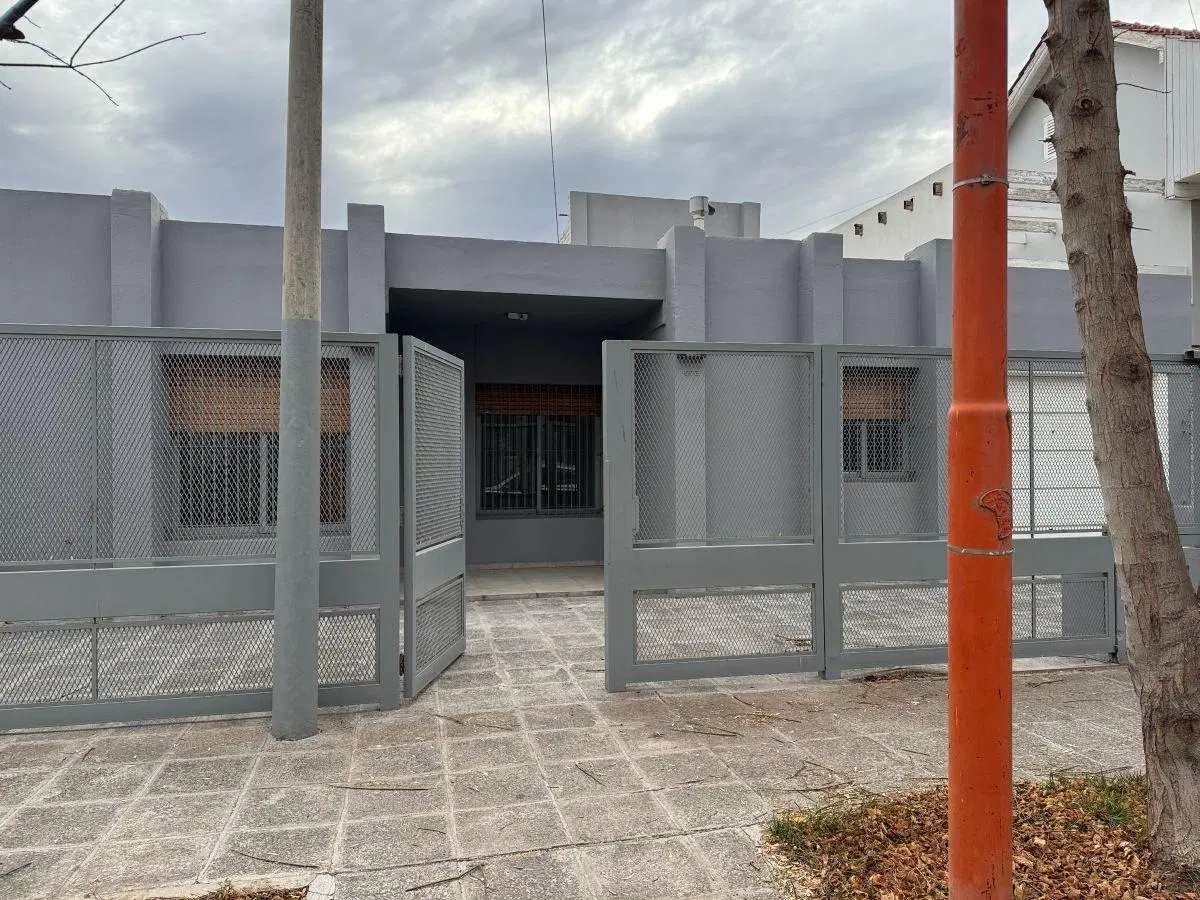 Alquiler de Casa 3 DORMITORIOS, Cipolletti Bº Manzanar 2