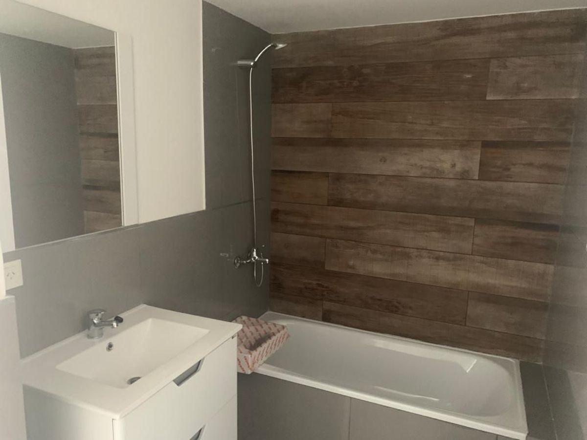 Foto de Departamento en alquiler de 1 Dormitorio con Cochera – Bº Santa, imagen 4