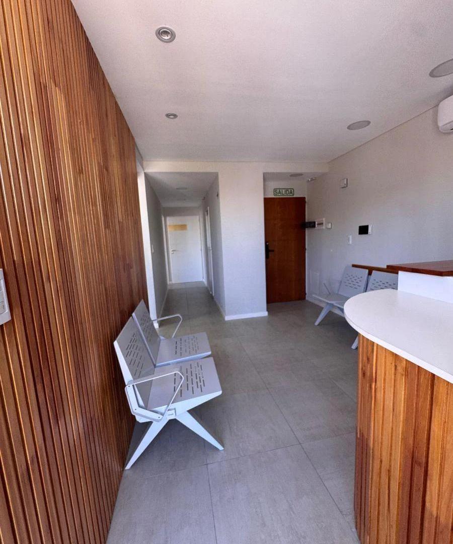 Foto de Alquiler consultorios centro de Neuquén, imagen 3