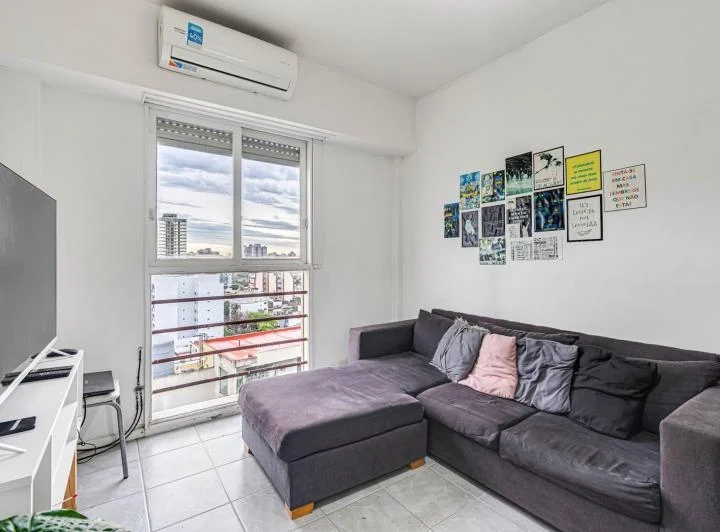 Departamento. 2 ambientes. Vista abierta. Cocina separada. Caballito 4