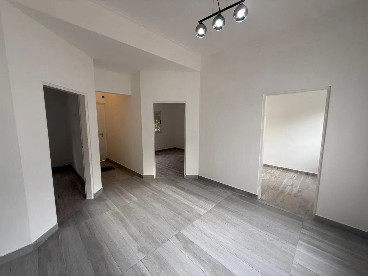 Casa en alquiler. 4 ambientes. Reciclado. Patio. Terraza. Apto mascotas 3
