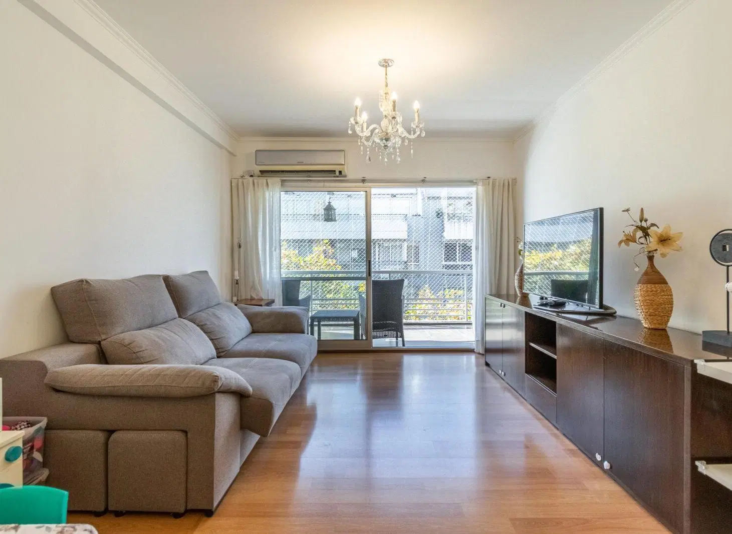 Venta. Depto 3 amb. Con cochera cub fija. Villa urquiza. Apto credito. 4