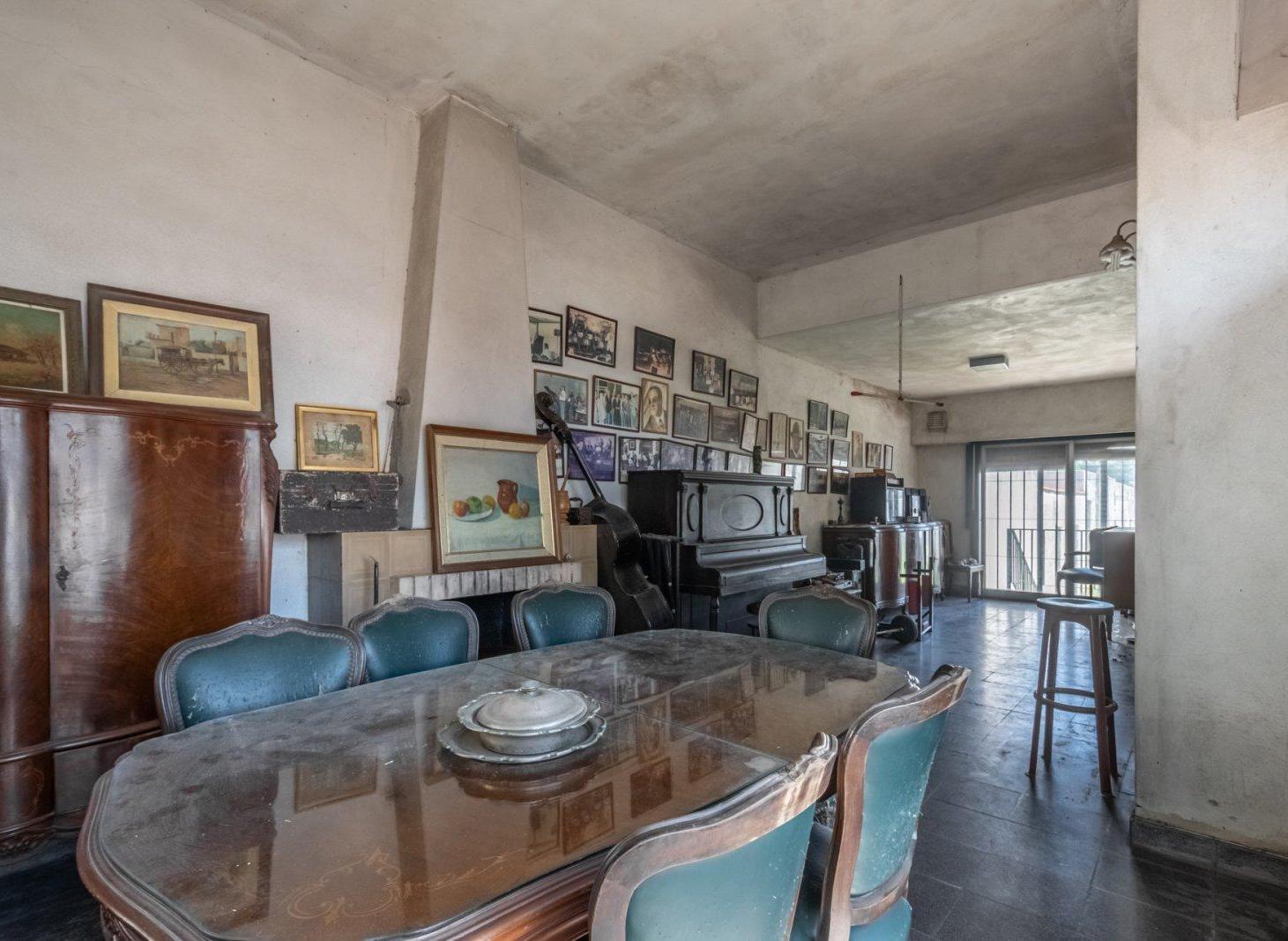 Foto de Casa. 4 Amb. Lote 50m. Jardin. A refaccionar. Villa Devoto. Av. Mosconi, imagen 3