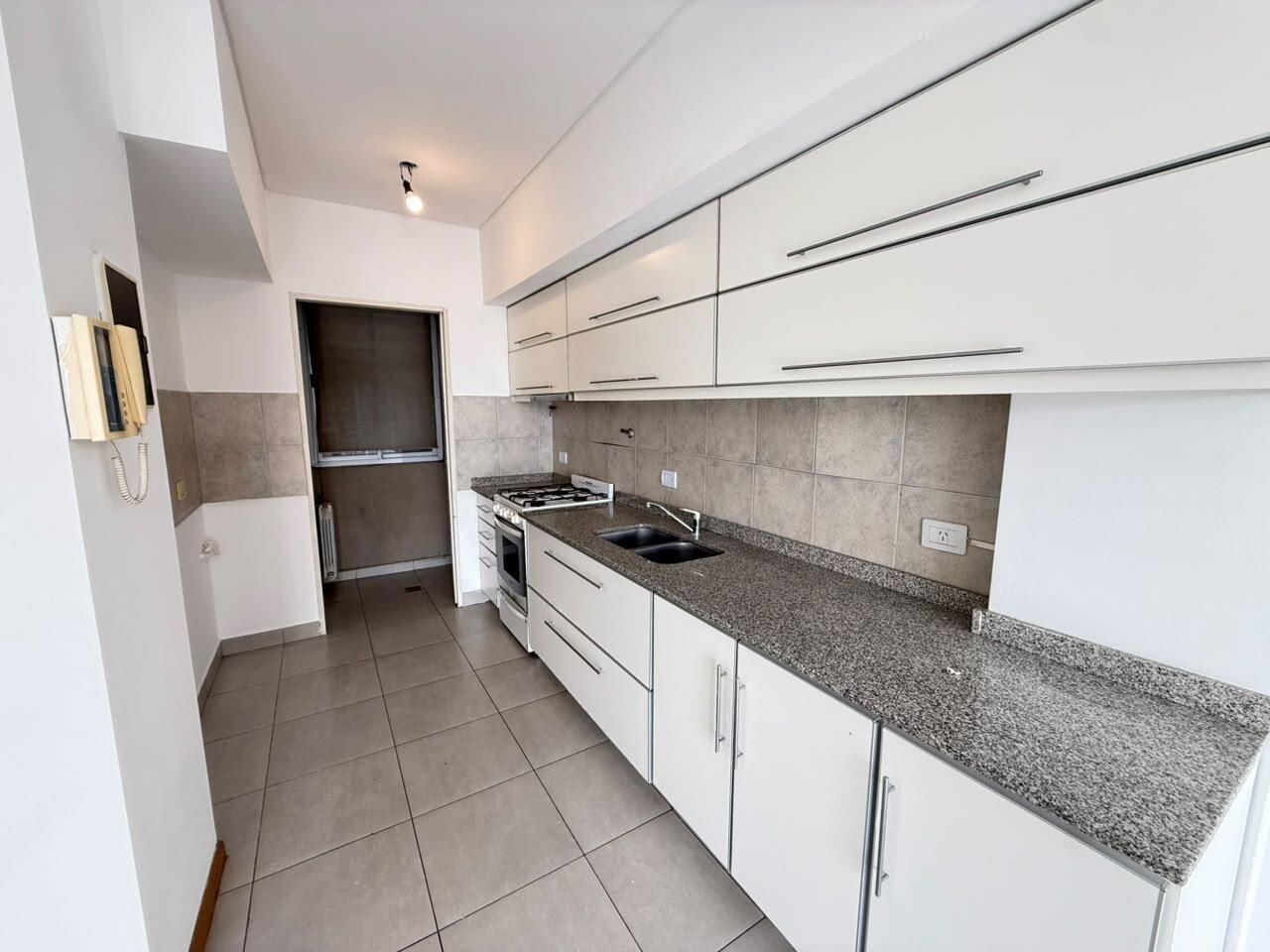 Foto de Alquiler. 3 Ambientes. Pileta. Villa Urquiza, imagen 3