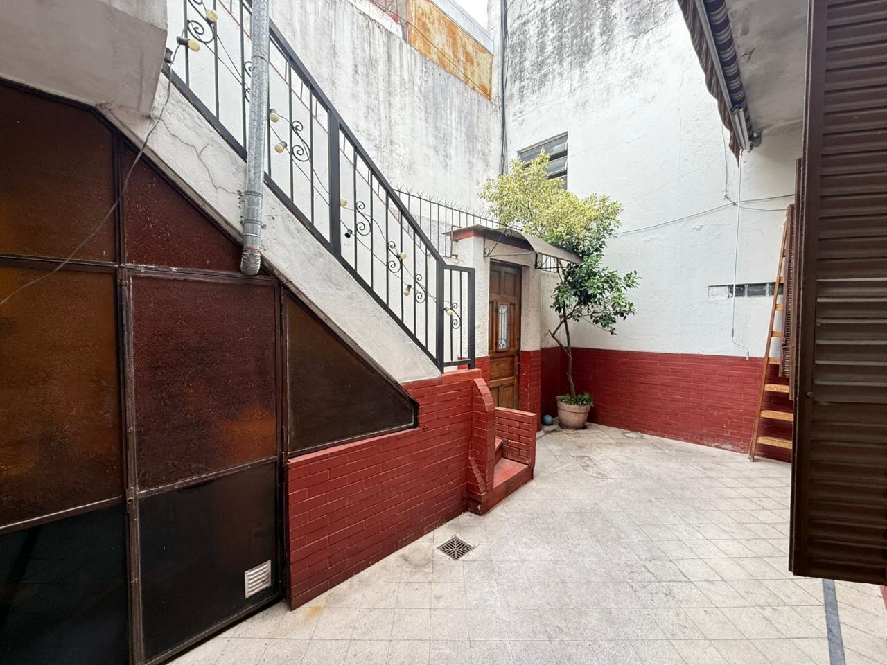 Foto de Alquiler. PH. 3 Ambientes. Terraza. Deposito. Villa Urquiza, imagen 3