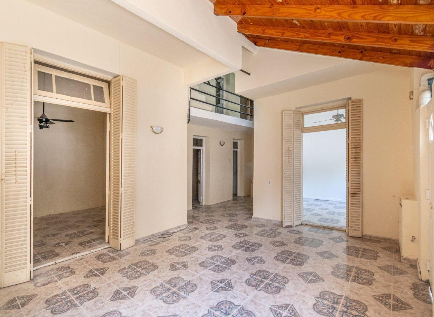 Foto de Alquiler.Casa. 4 ambientes. Terraza. Lote propio. Reciclada. Villa, imagen 1