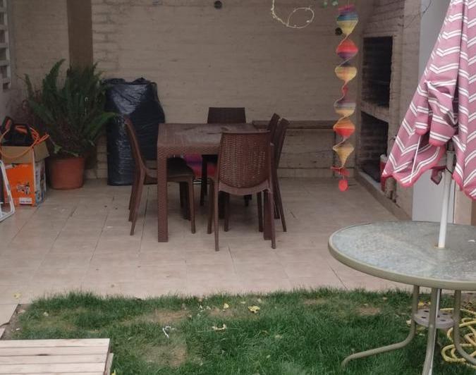 VENTA - CASA DE 3 HABIT.  - CIPOLLETTI 5