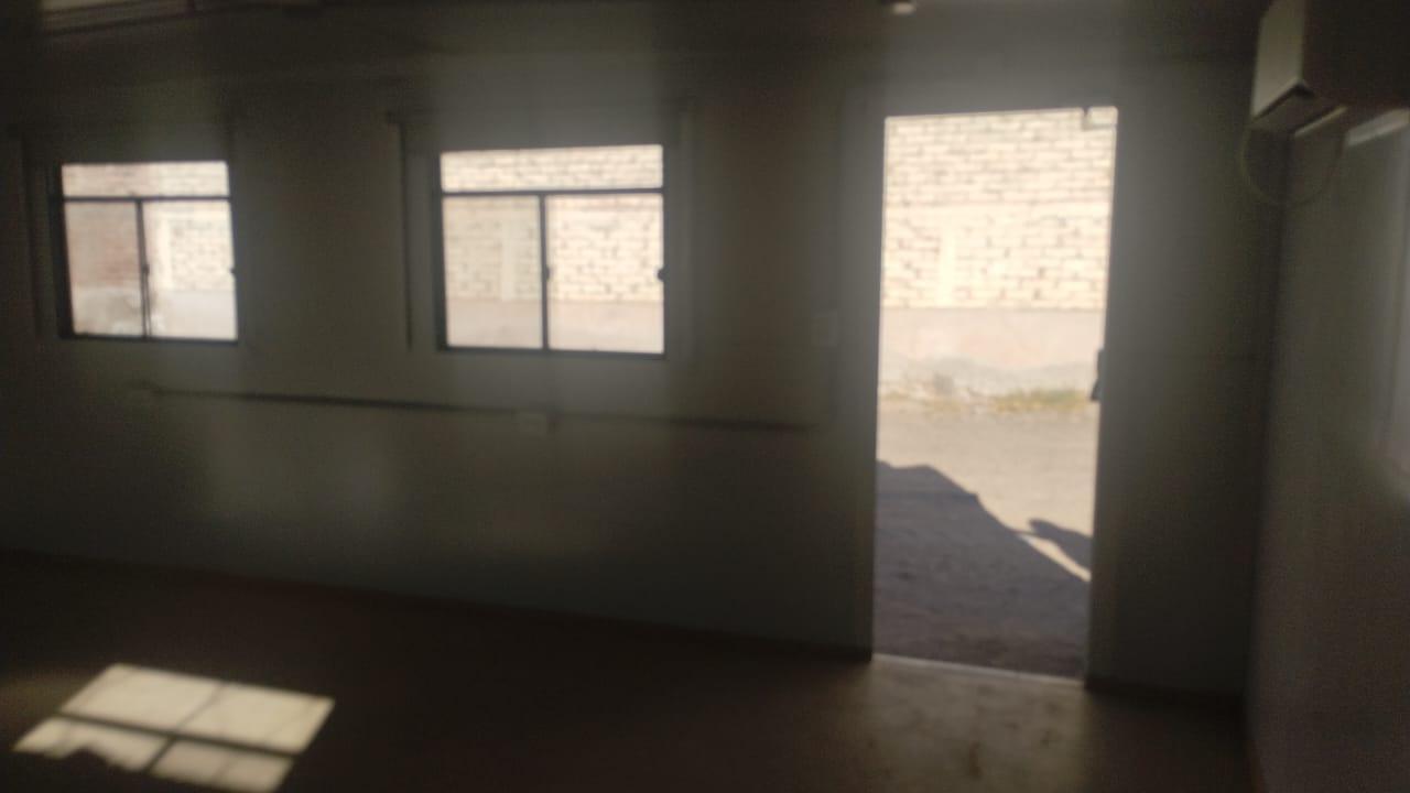 Foto de ALQUILER - TERRRENO 15 X 55 CON OFICINA - NEUQUÉN CAPITAL., imagen 1