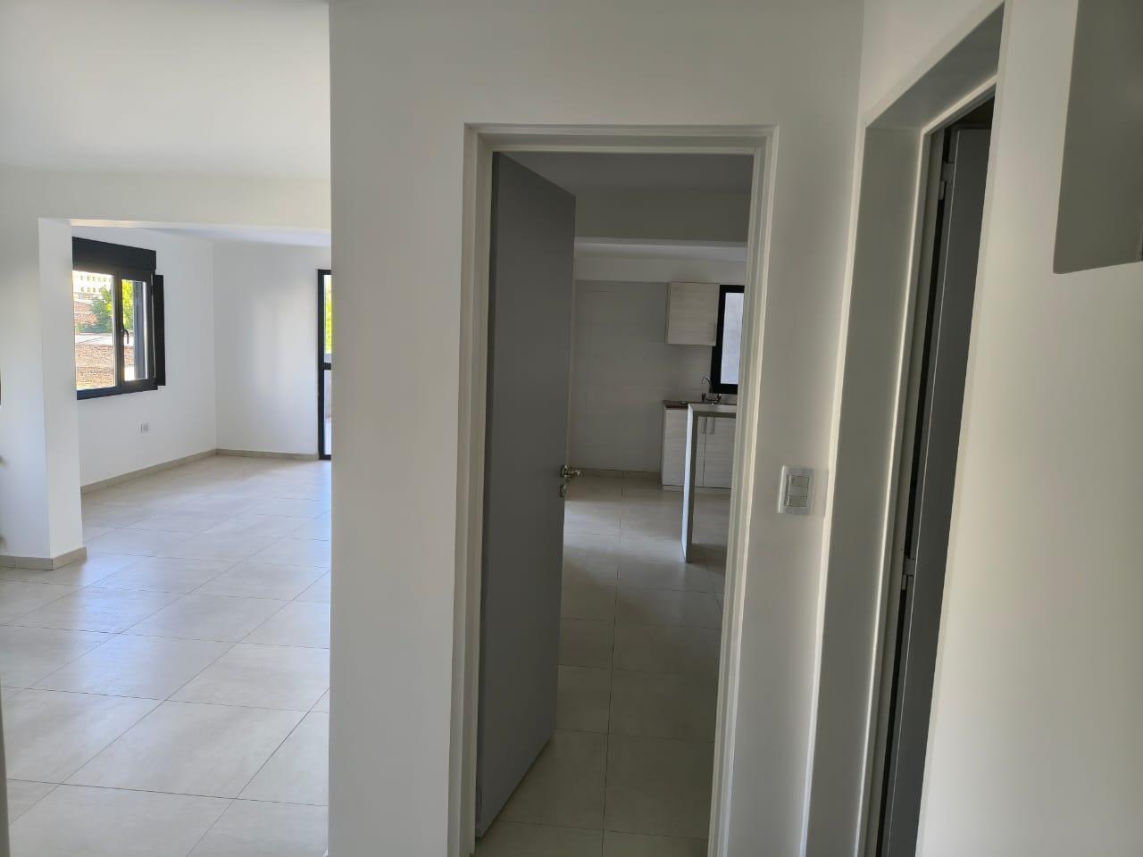 Foto de VENTA - DEPARTAMENTO A ESTENAR DE 3 HABITACAIONES - NEUQUÉN CAPITAL, imagen 1