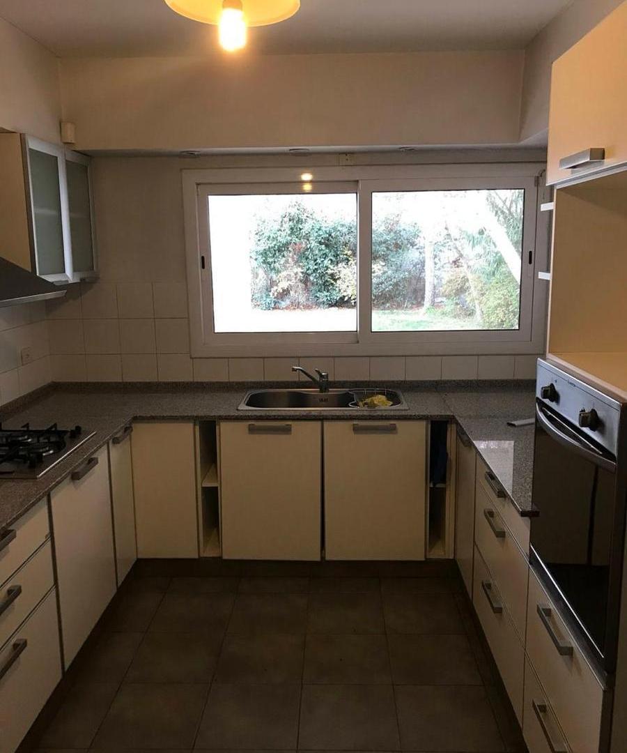 Foto de VENTA - CASA DE 3 HABITACIONES - CON PILETA CLIMATIZADA, imagen 5