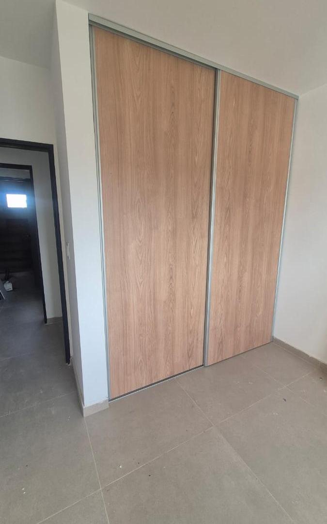 Foto de ALQUILER . CASA DE 3 DORMITORIOS. A ESTRENAR. COMPLEJO CERRADO, imagen 2