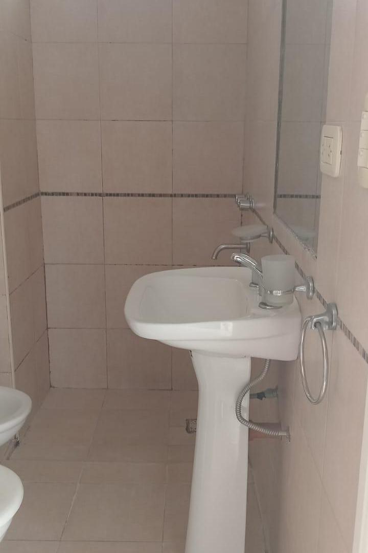 Foto de depto. 1 DORMITORIO con patio en Primer piso – BARRIO ROSEDAL, imagen 2