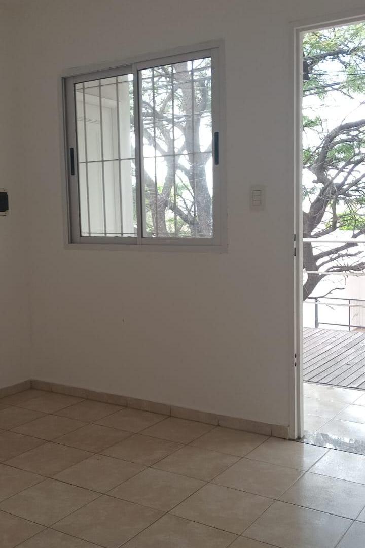 Foto de depto. 1 DORMITORIO con patio en Primer piso – BARRIO ROSEDAL, imagen 4