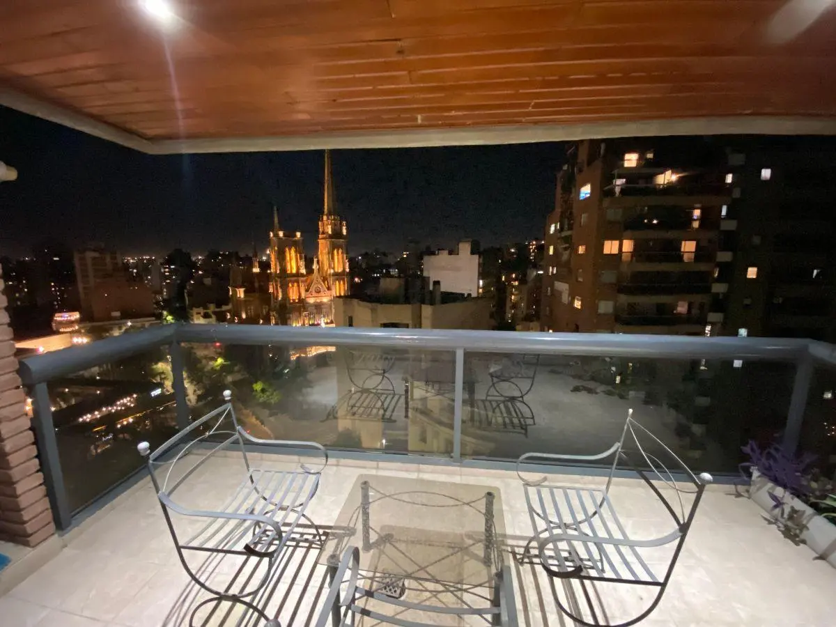 Balcón terraza imponente vista a Buen Pastor e Iglesia 1
