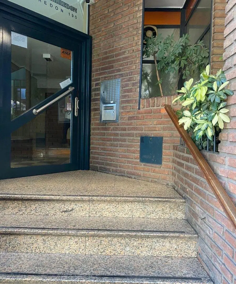Nueva cordoba amplio con balcón 4