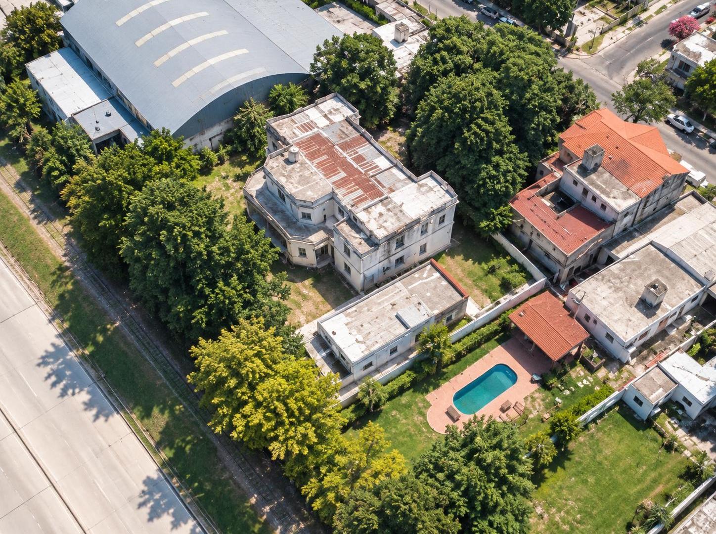 Foto de Terreno de 1837 m² en venta sobre Av. Donato Alvarez, imagen 2