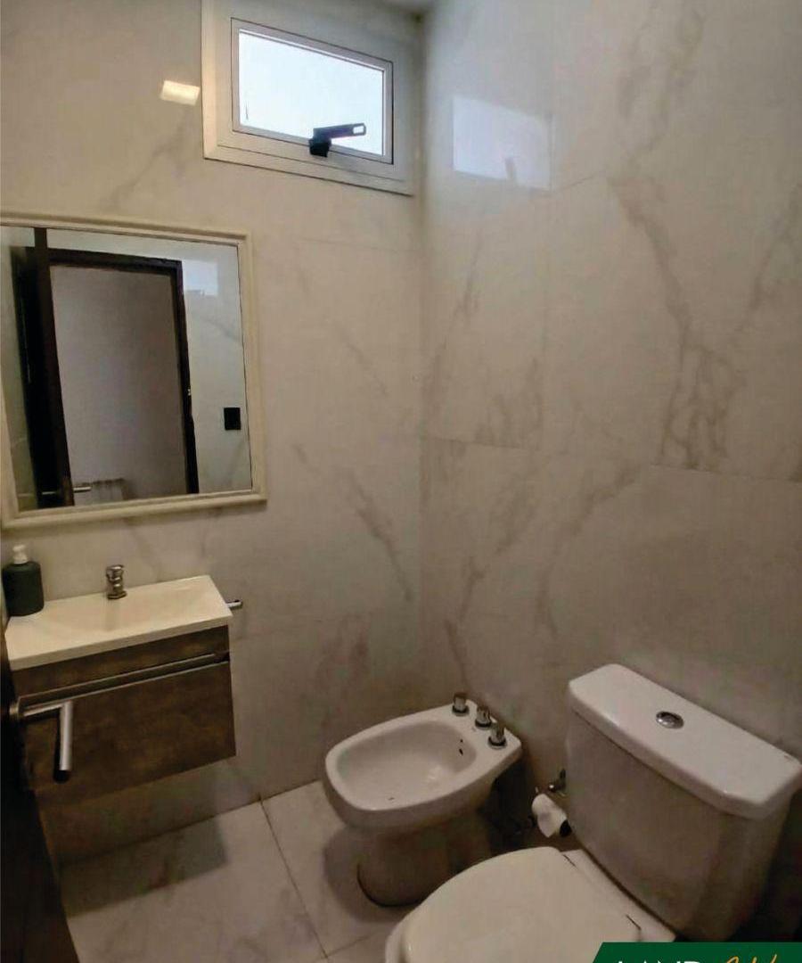 Foto de Venta: Casa en San Isidro en una sola planta, gran parque y pileta de, imagen 2