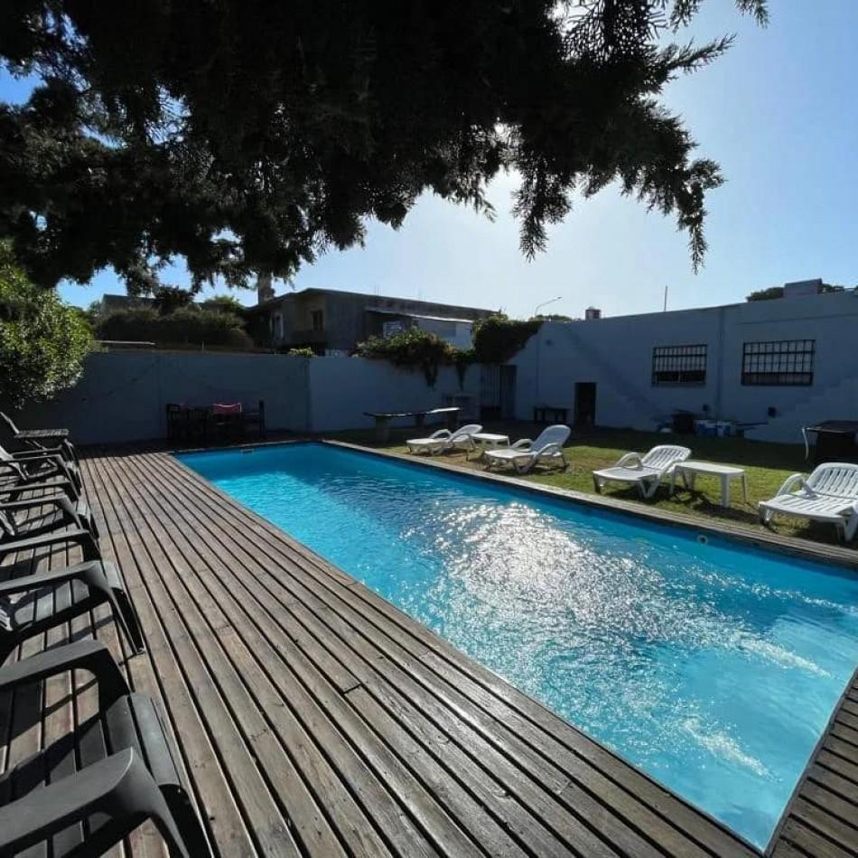 Complejo en Venta con Piscina en Zona Sur Villa Gesell 2