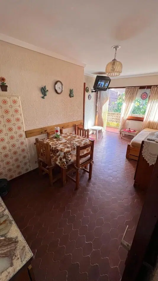 DEPARTAMENTO / DOS AMBIENTES /( OPORTUNIDAD)  VILLA GESELL 5