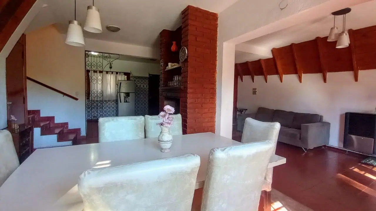 CASA EN VENTA GESELL NORTE 4