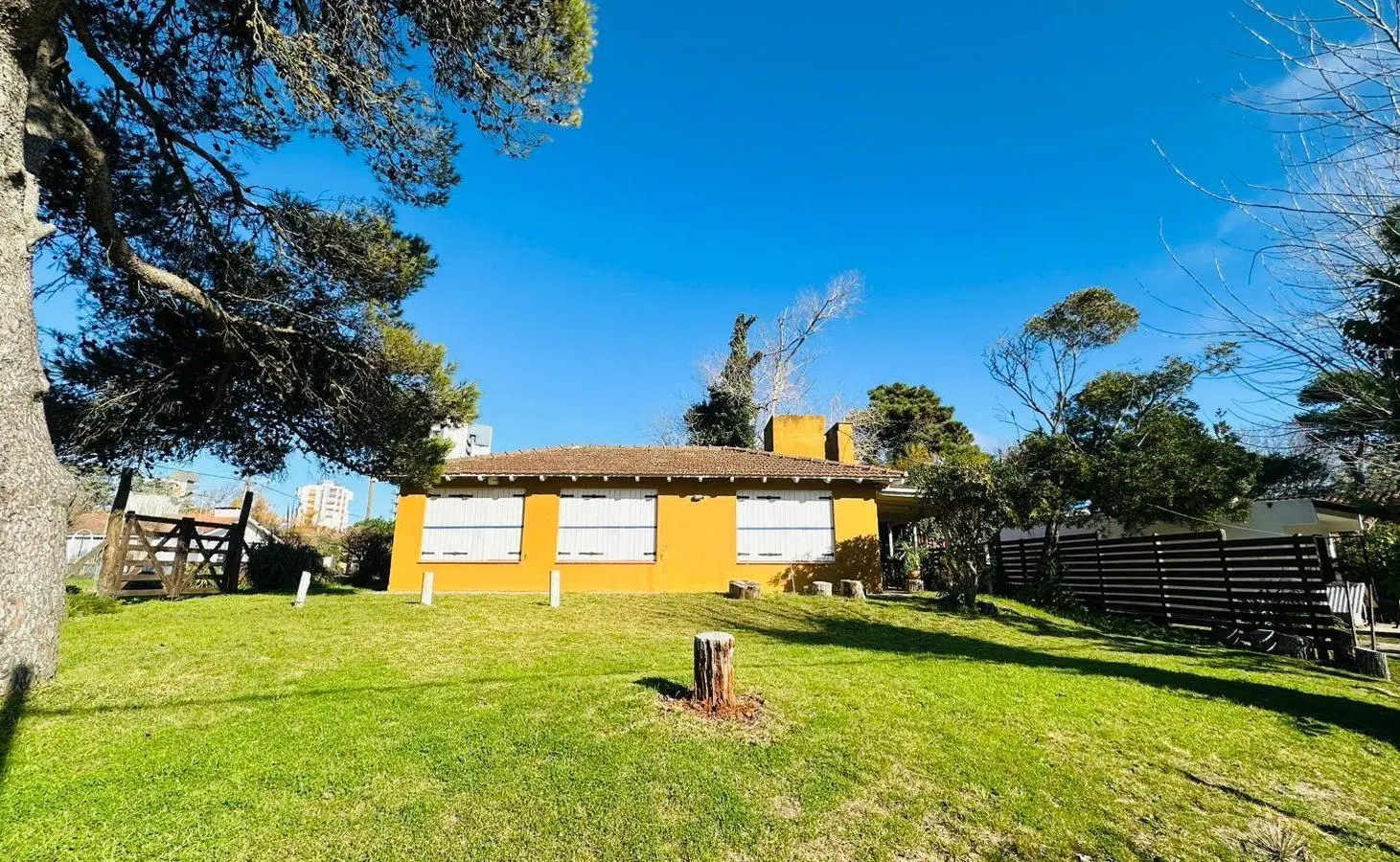 CASA EN VENTA VILLA GESELL 2