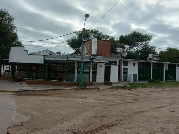 5 LOCALES MULTI- FAMILIAR ZONA CENTRO VILLA GESELL 1